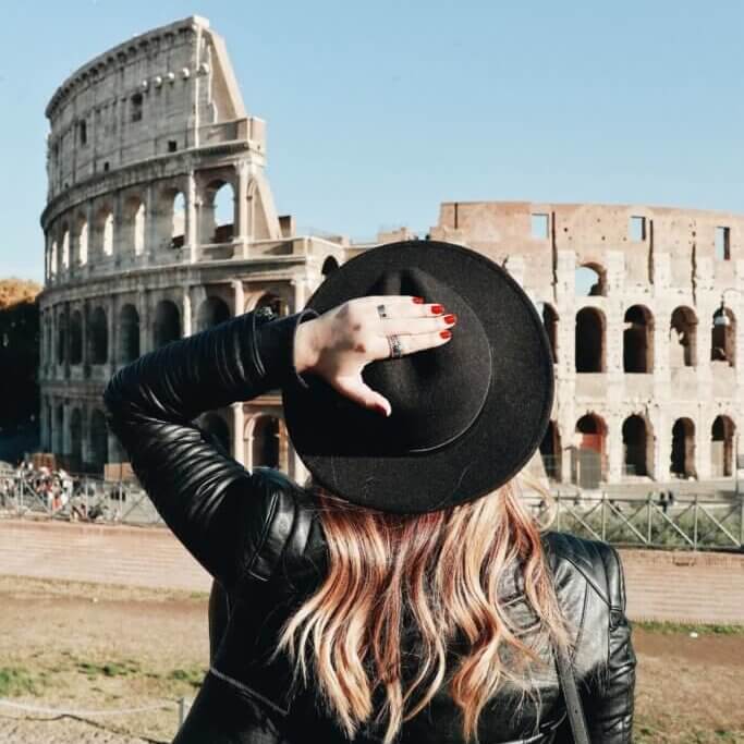 juliana-malta-782396-unsplash woman - Menopause in Italy